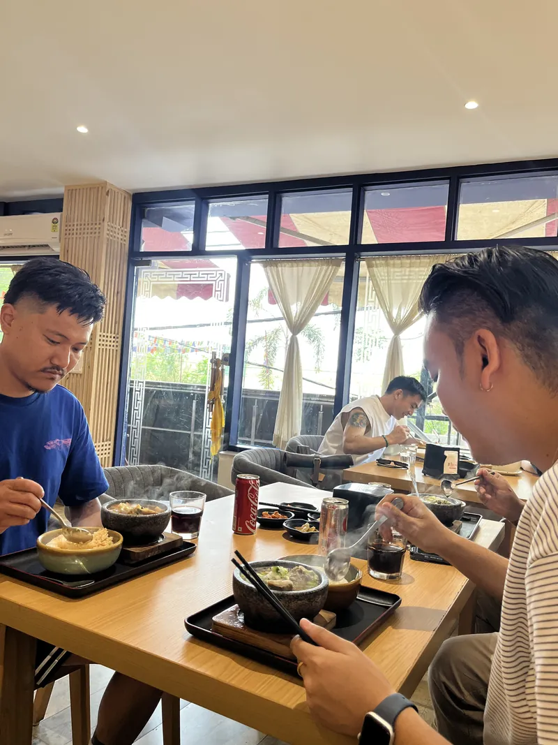 Lunch, unhurried